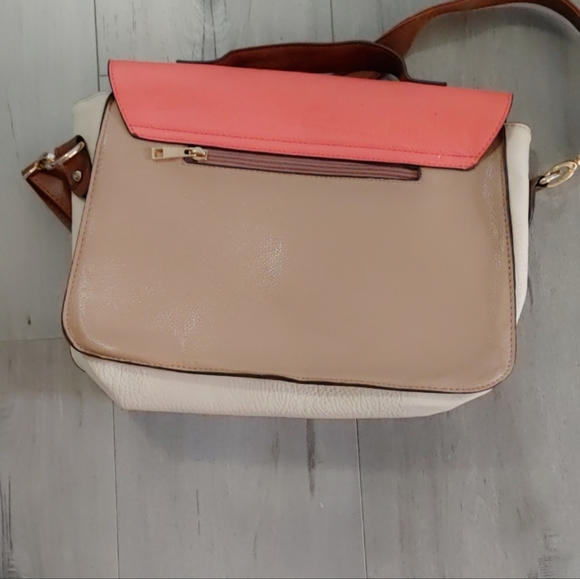 Spring Handbag - Picture 3 of 3